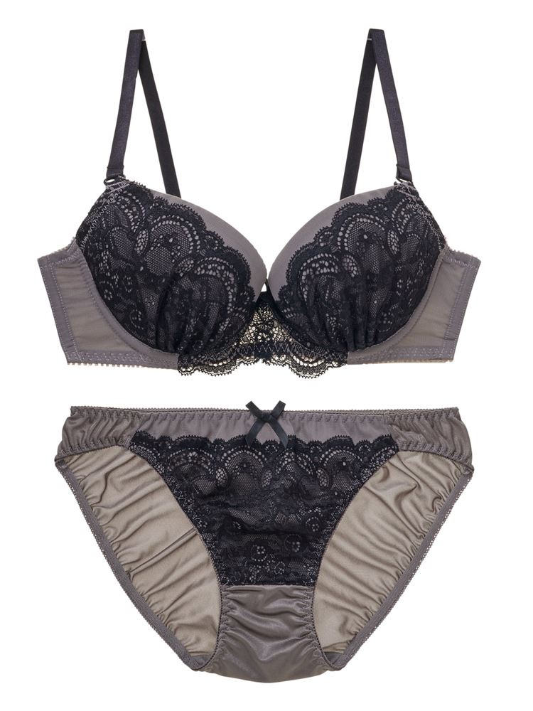 Light Lace Bra & Panty Set β Bold Lace, Deep Cups, Elegant Support