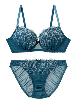 Bijou Flor Bra & Panty Set โ Delicate Embroidery, Elegant Support