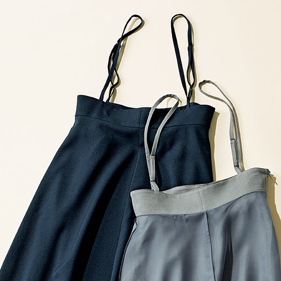 I.T.'S international 2-Way Strap Organza Skirt – Reversible Twill/Sheer (Gray/Navy)