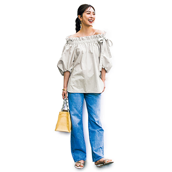 Lightweight Nylon Off-Shoulder Puff Sleeve Blouse – Greige / Black