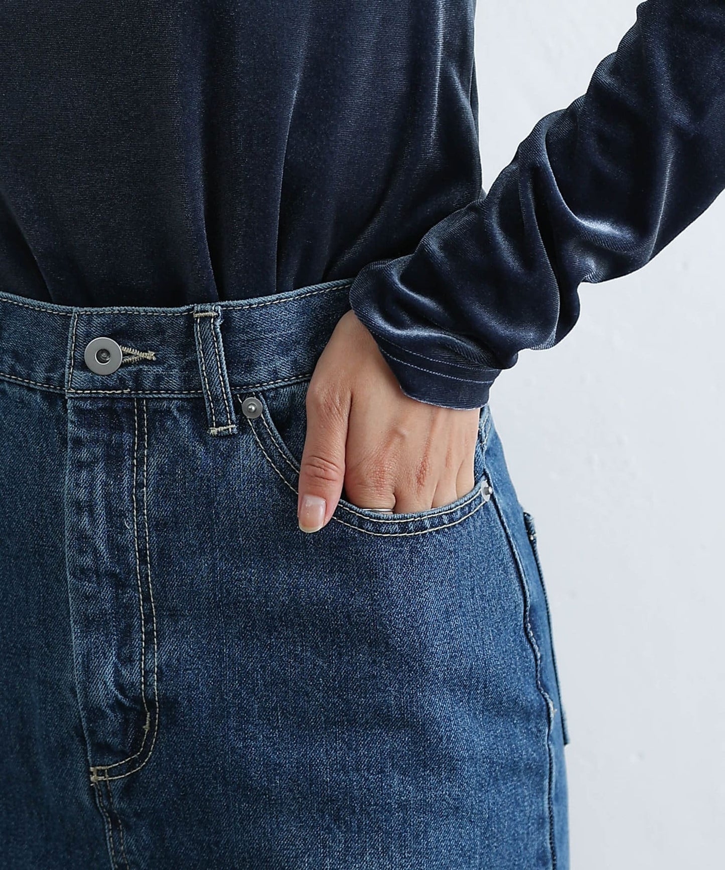 COLONY 2139 Back-Slit Midi Denim Skirt Timeless & Versatile All-Season Essential