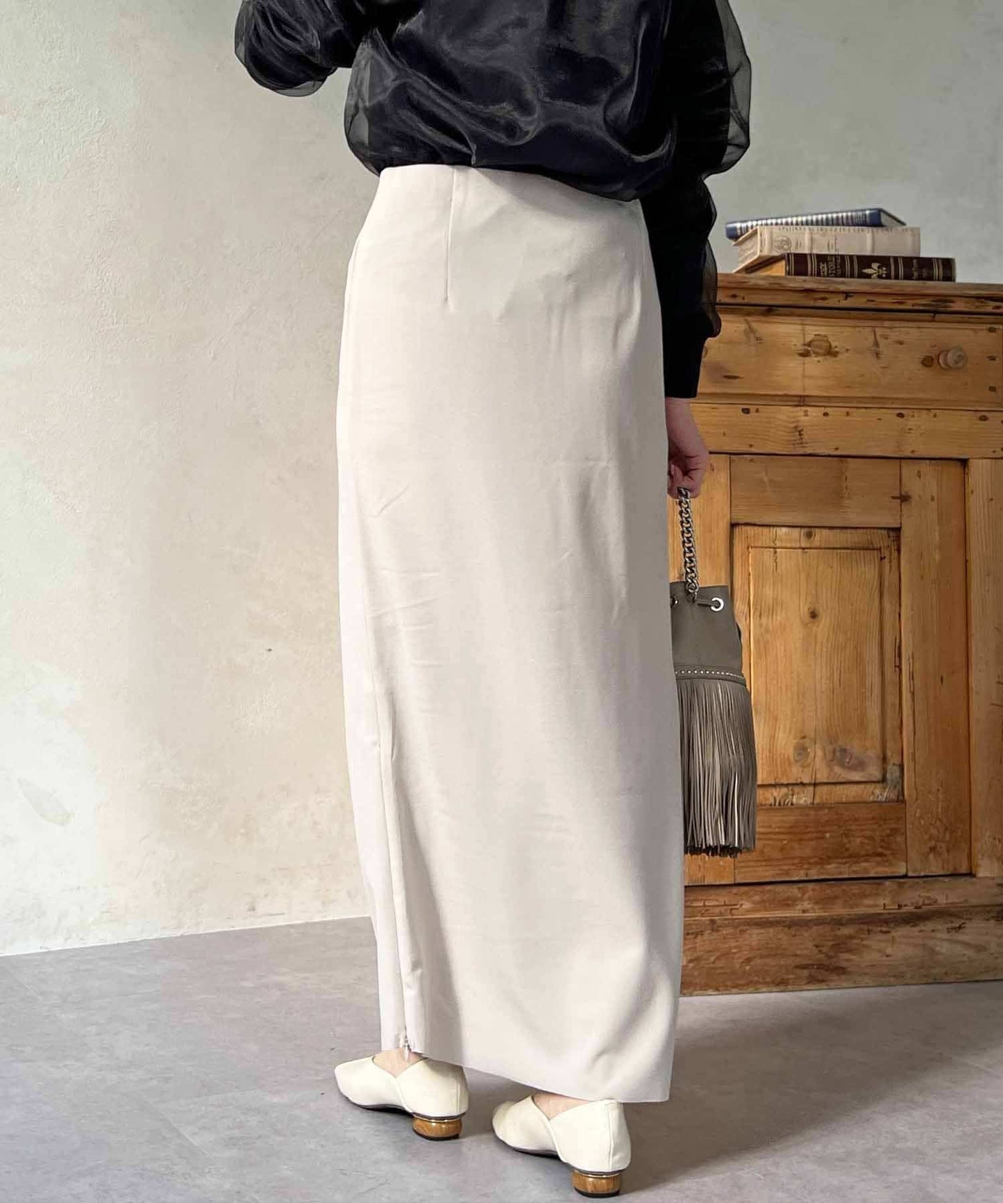 Croisiere Georgette Tight Skirt Slim I-Line Silhouette with Side Zip Slit