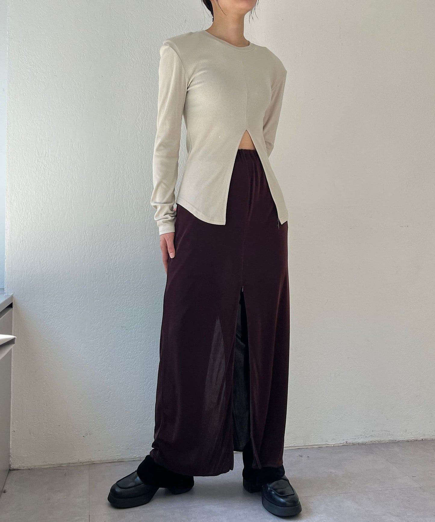 Pasterip Sheer Rib Zip Skirt Adjustable Slit Design with Sheer Ribbed Texture