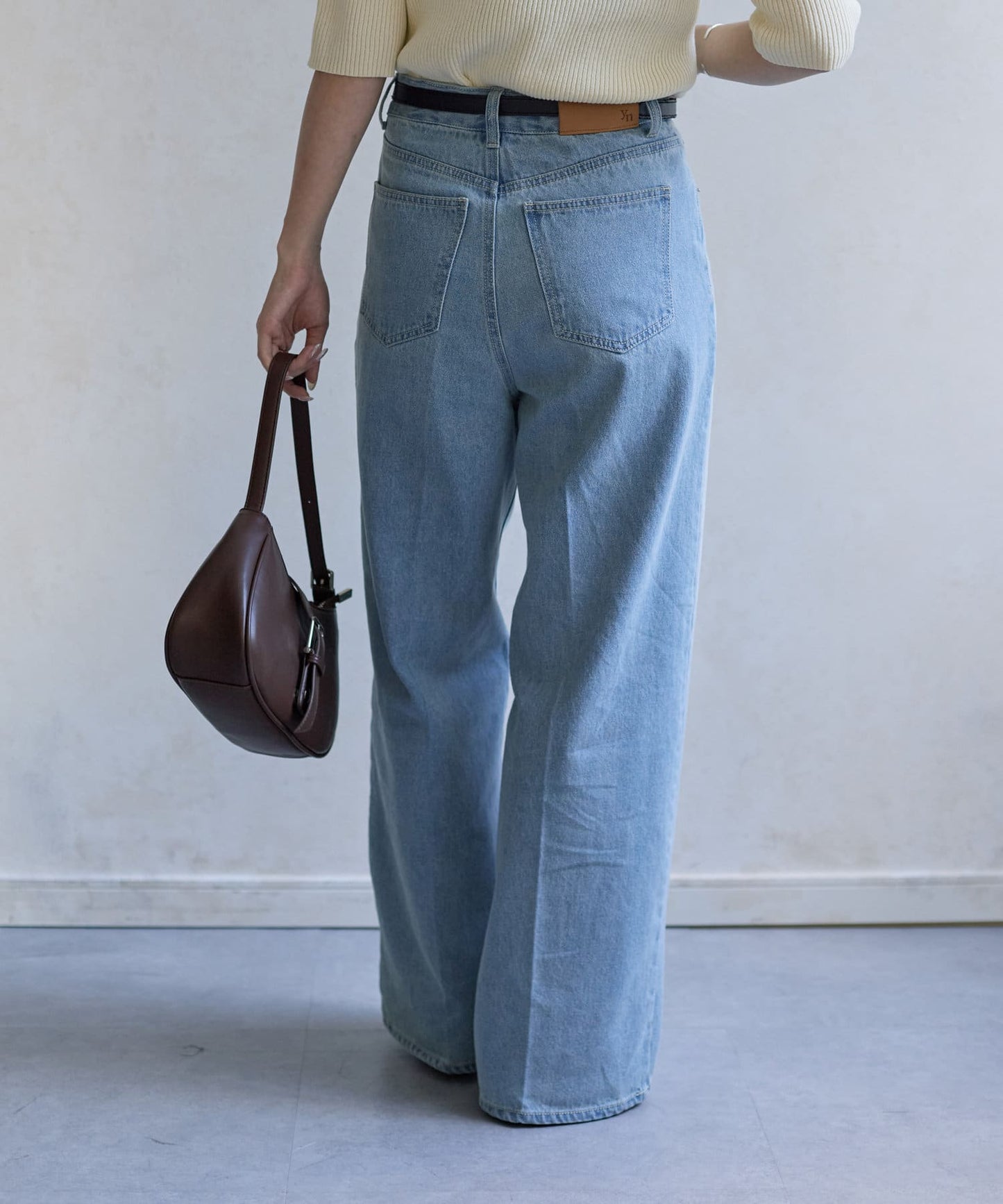 Thevon. “Yuna Project” High-Waist Straight Denim Pants Leg-Lengthening & Adjustable Fit