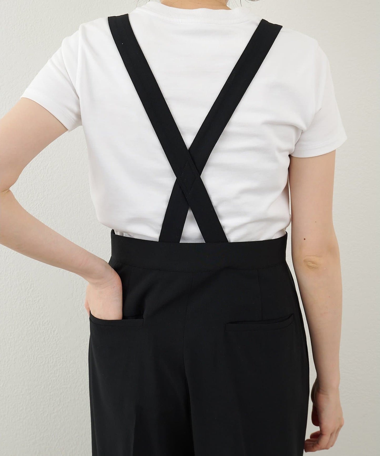 Whim Gazette “THE PAUSE” Suspender Pants Washable Wool-Like Wide Trousers with 2-Tuck Design