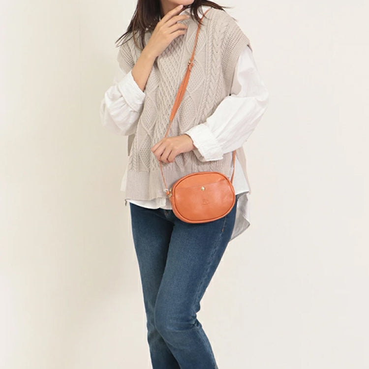 IL BISONTE Mini Crossbody Bag | Round Leather Shoulder Bag, Adjustable Strap & Unisex Style