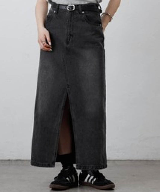 COLONY 2139 Front Slit Denim Long Skirt Chic Long Denim Skirt with Body-Flattering Silhouette