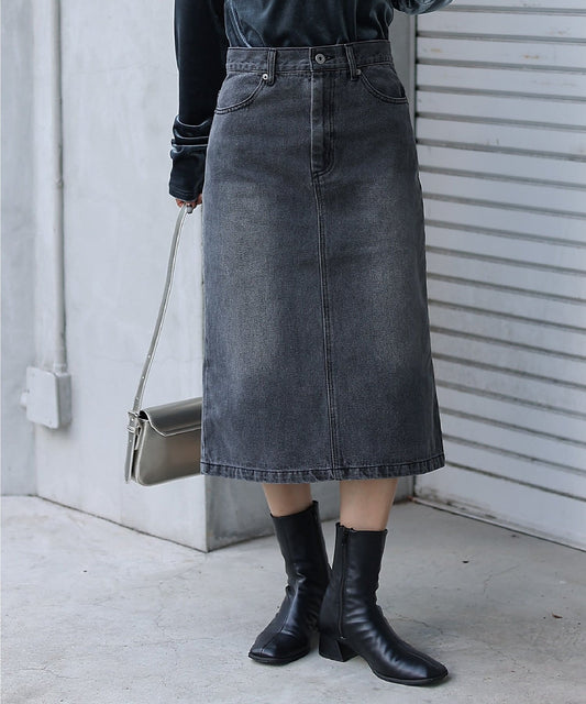 COLONY 2139 Back-Slit Midi Denim Skirt Timeless & Versatile All-Season Essential