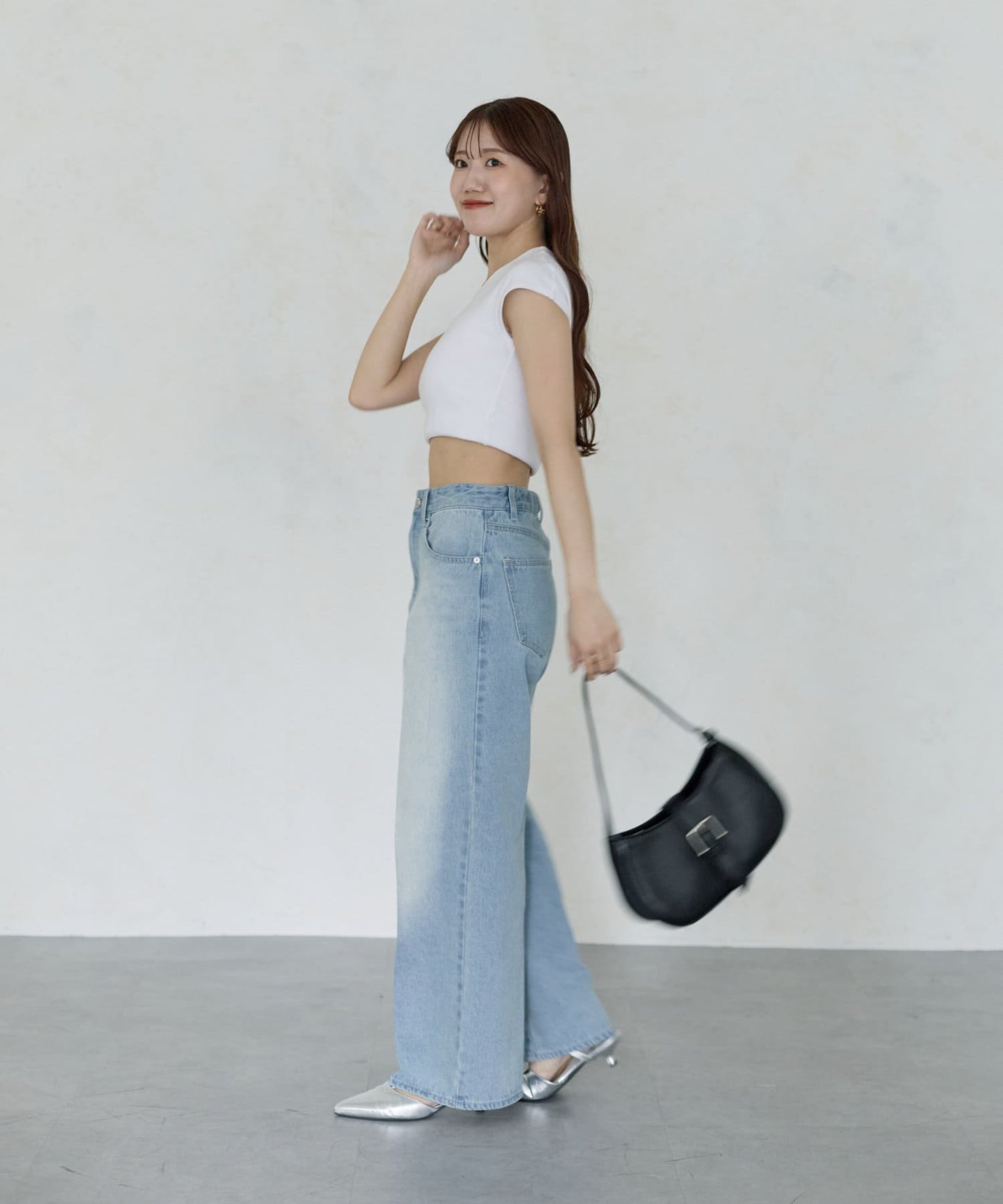Thevon. “Yuna Project” High-Waist Straight Denim Pants Leg-Lengthening & Adjustable Fit