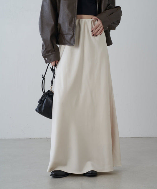 Lui’s Satin Mermaid Skirt Elegant Bias-Cut Skirt with Flattering Silhouette