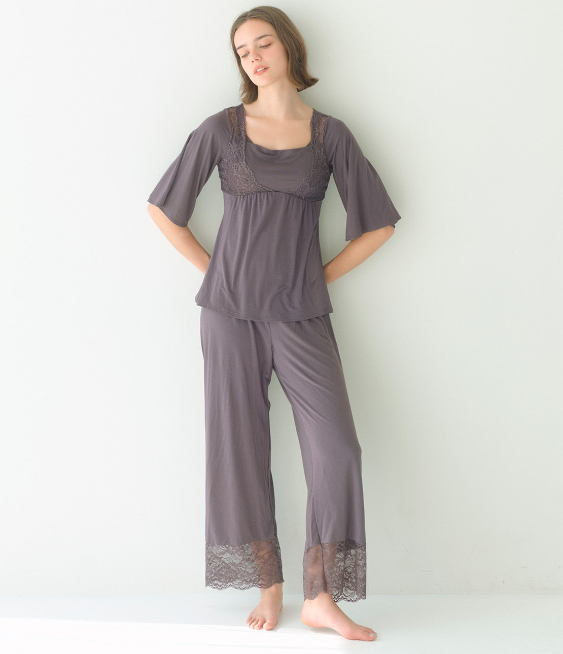 Night Bra Built-in HARA-Maki Pajamas  Bust-Support Sleepwear with Elegant Lace Design