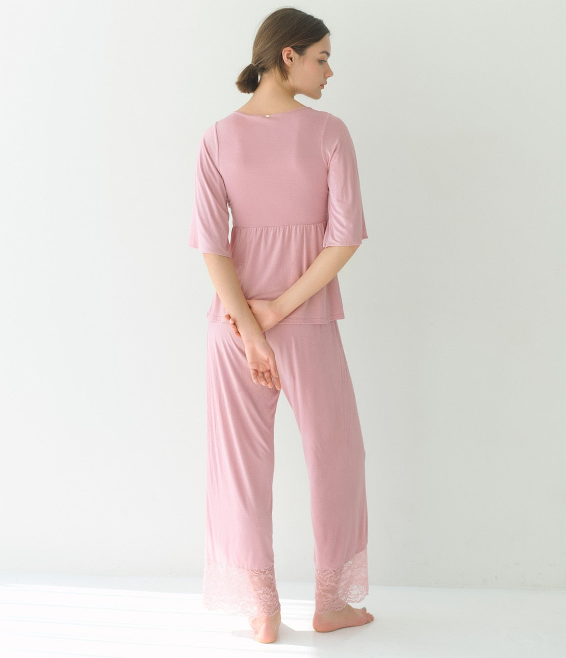 Night Bra Built-in HARA-Maki Pajamas  Bust-Support Sleepwear with Elegant Lace Design