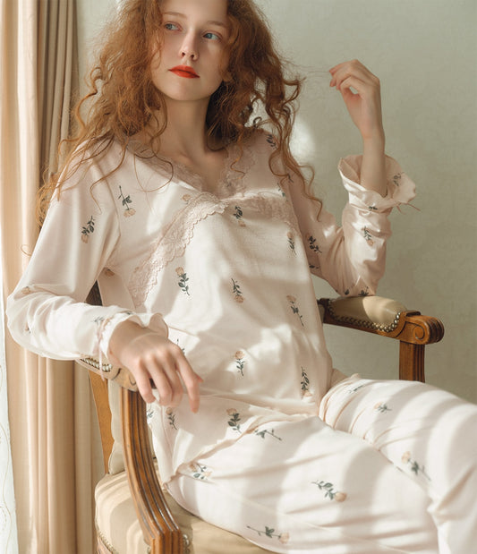 Feminine Lace-Trim Pajama Set  Soft Cut & Sew Relaxed Loungewear