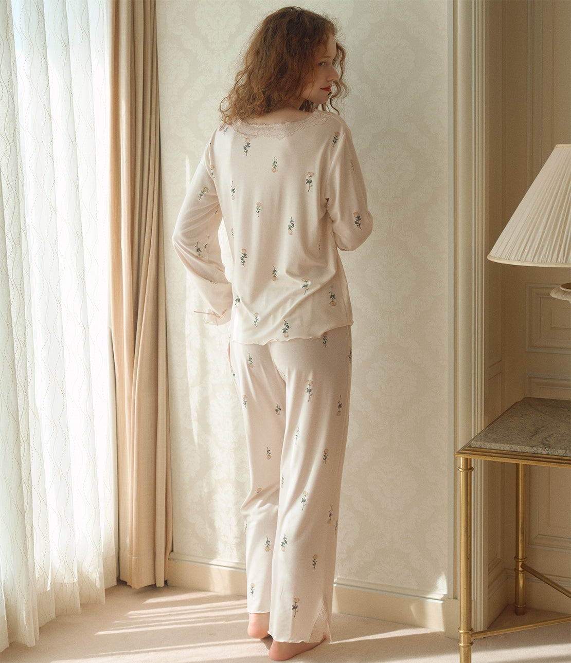 Feminine Lace-Trim Pajama Set  Soft Cut & Sew Relaxed Loungewear