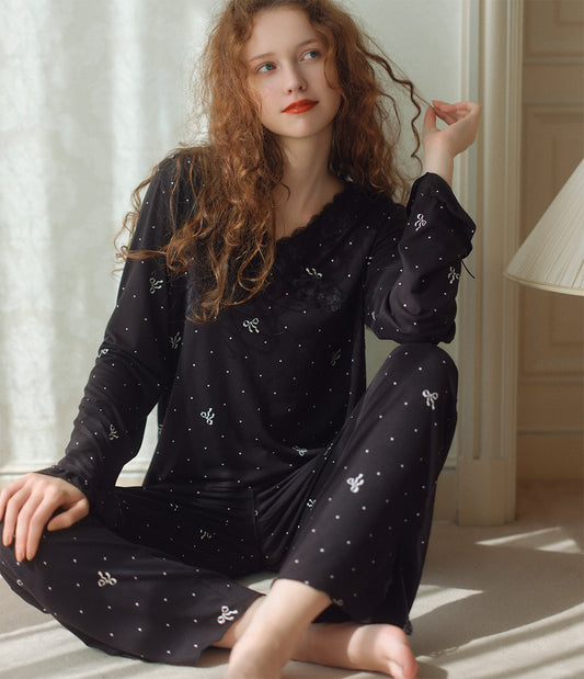 Feminine Lace-Trim Pajama Set  Soft Cut & Sew Relaxed Loungewear