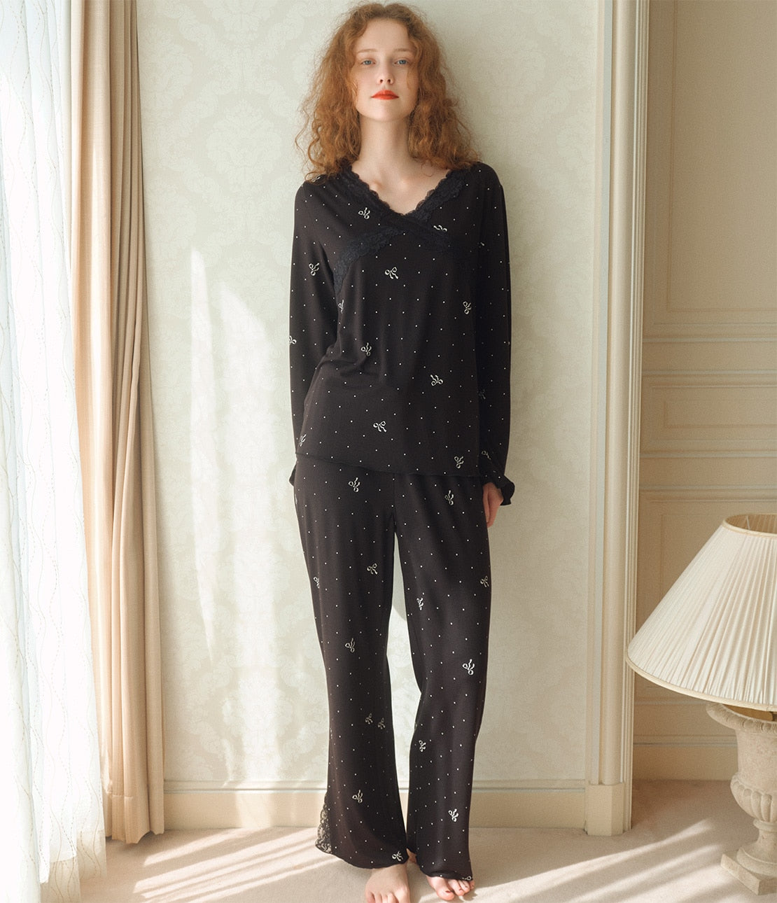 Feminine Lace-Trim Pajama Set  Soft Cut & Sew Relaxed Loungewear