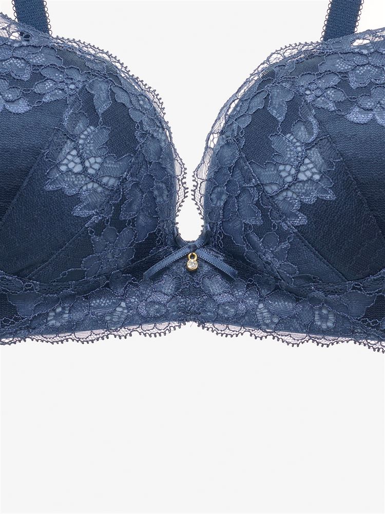 [Breast Shaping Bra] Create a Defined Cleavage with the Neo Adore Stella Bra