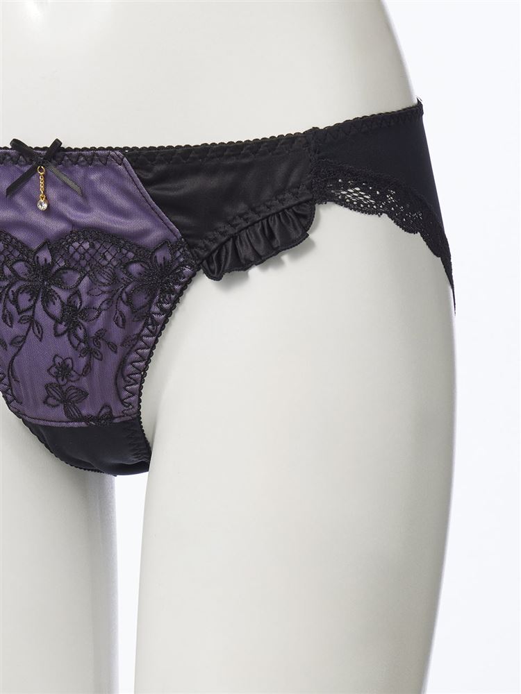 Classical Ruban Bra & Panty Set – Deep Cleavage, Elegant Lace, Stunning Confidence