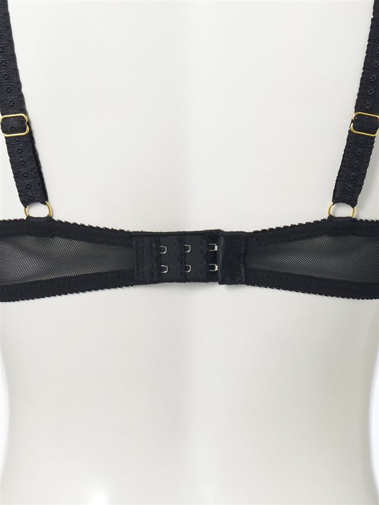 Classical Ruban Bra & Panty Set – Deep Cleavage, Elegant Lace, Stunning Confidence