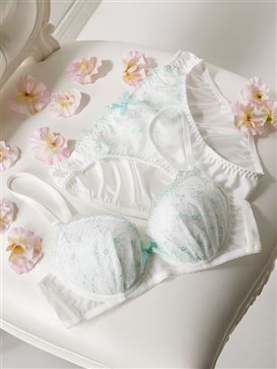 Brimavera Bra & Panty Set – Floral Embroidery, Removable Straps & Everyday Elegance