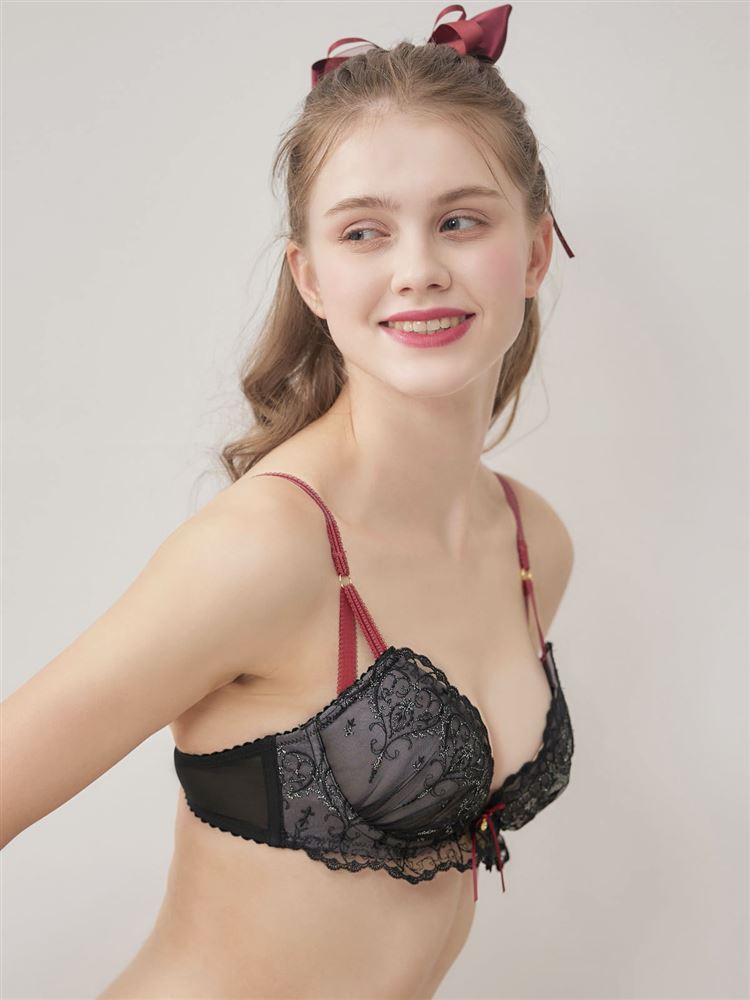 Melty Charme Bra & Panty Set – Heart Motif, Glitter Lace, Deep Cleavage Confidence