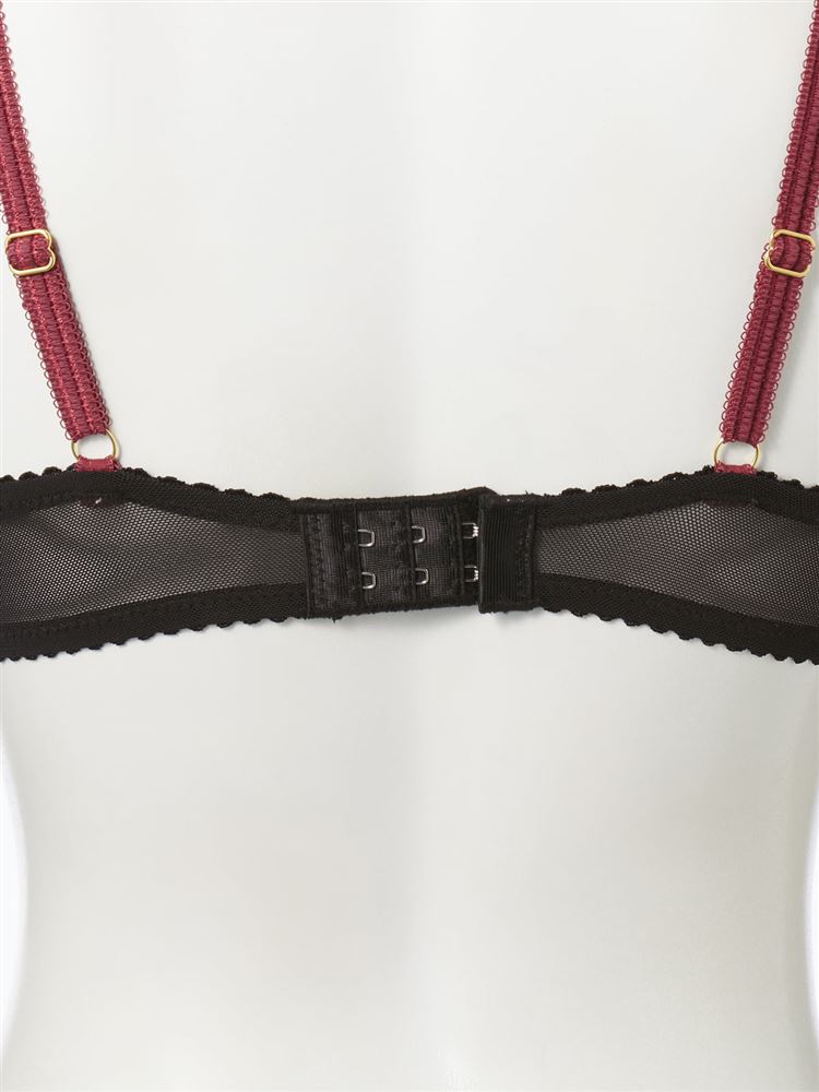 Melty Charme Bra & Panty Set – Heart Motif, Glitter Lace, Deep Cleavage Confidence