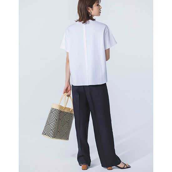 Dignite Collier Washable Back-Slit Hem Switch T-Shirt Elegant Structure Meets Everyday Comfort