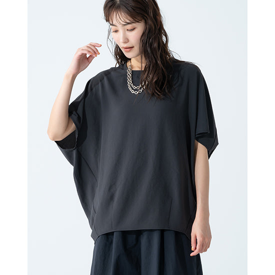 Dignite Collier Stretch Chiffon Dolman Blouse (White/Charcoal)