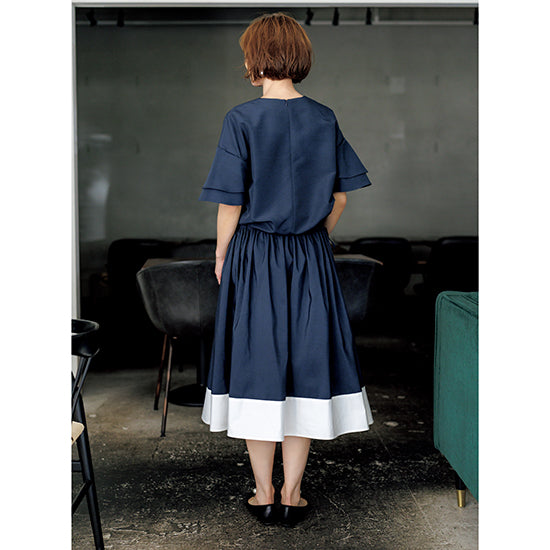 SECRET TROPHY Bicolor Flare-Sleeve Dress – Elegant &amp; Airy for Any Occasion