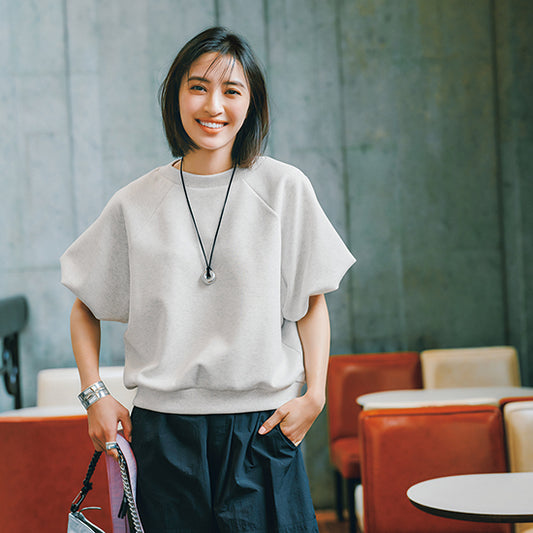 ALEGRE Volume Sleeve Sweat T-Shirt Feminine Comfort with a Polished Edge