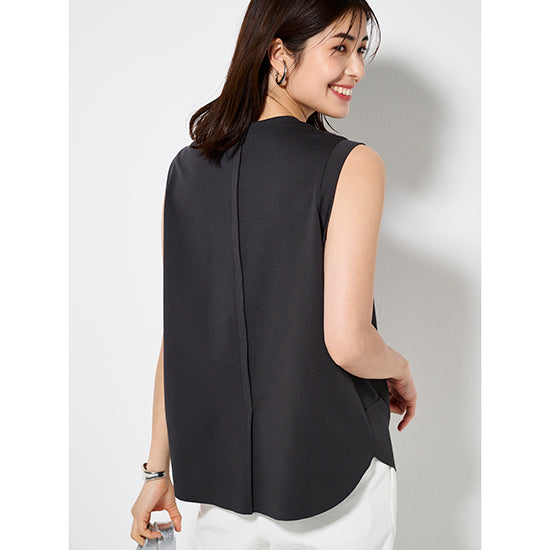 Dignite Collier Washed Sleeveless Pullover (Off-White/Charcoal)