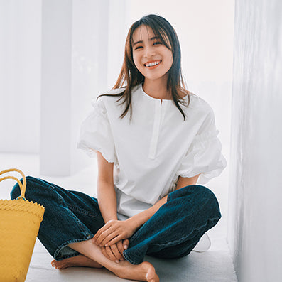 ALEGRE Balloon Sleeve Blouse Lightweight Volume with Feminine Charm