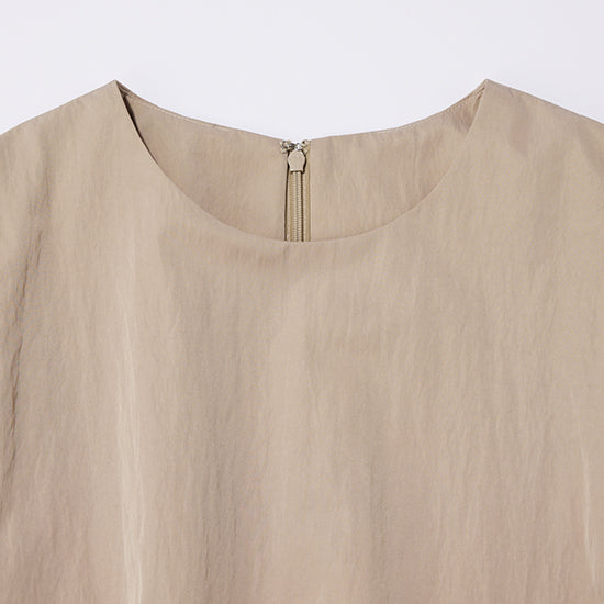 THREE SQUARE Water-Repellent Tulip Sleeve Dress – Dramatic Gather Hem – Black / Milk Tea – Washable One-Piece