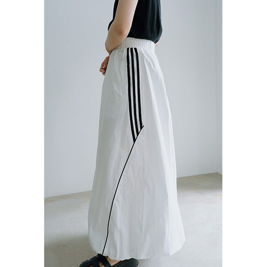 etAlors Long Balloon Skirt with Sporty Piping Detail