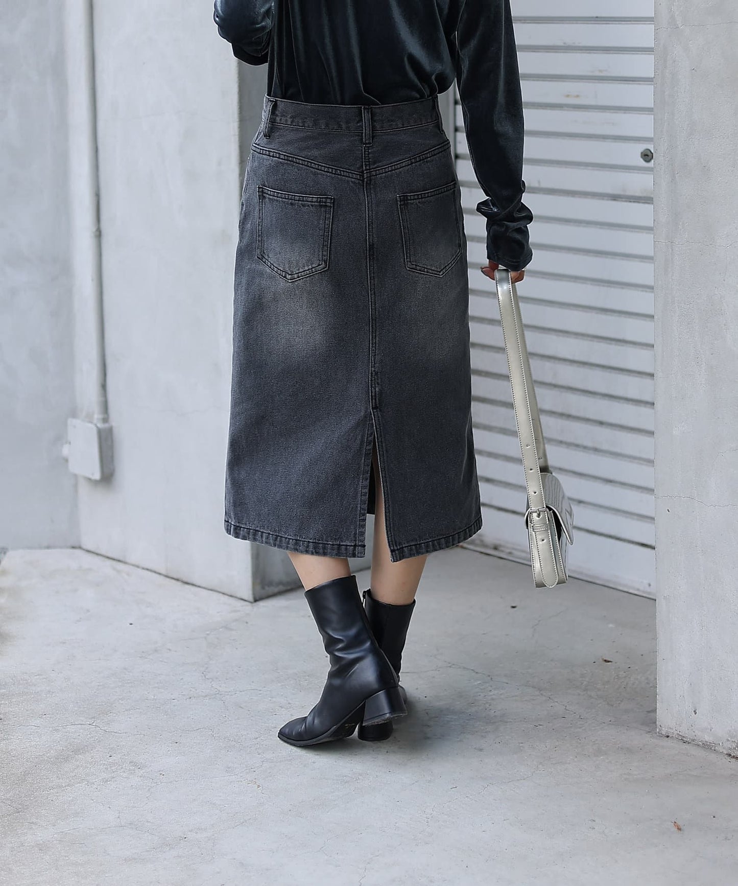COLONY 2139 Back-Slit Midi Denim Skirt  Timeless & Versatile All-Season Essential