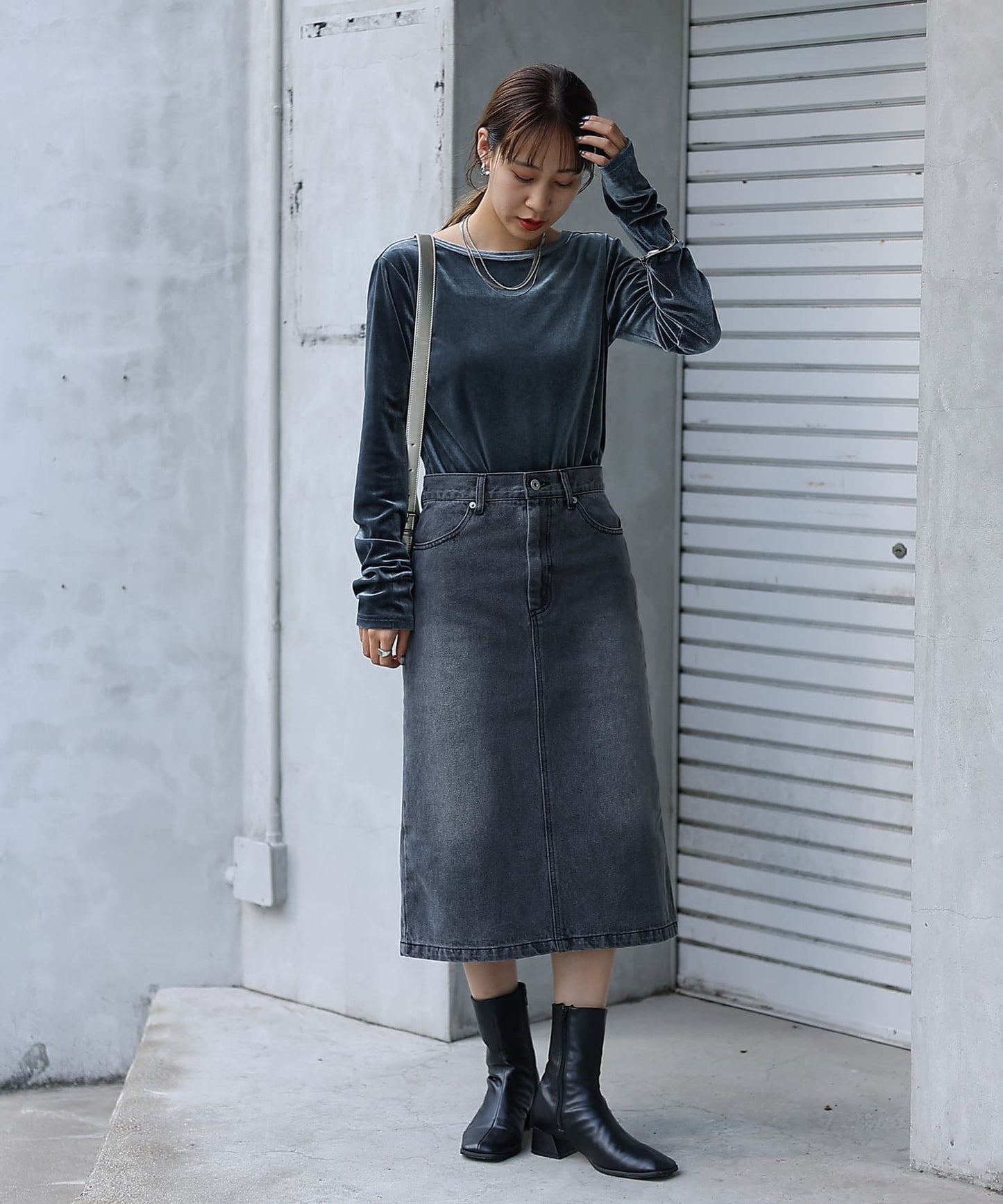 COLONY 2139 Back-Slit Midi Denim Skirt  Timeless & Versatile All-Season Essential