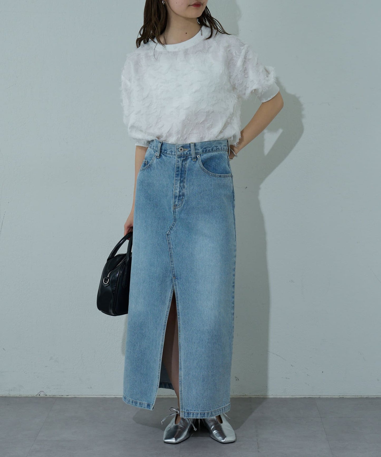 COLONY 2139 Front Slit Denim Long Skirt  Chic Long Denim Skirt with Body-Flattering Silhouette