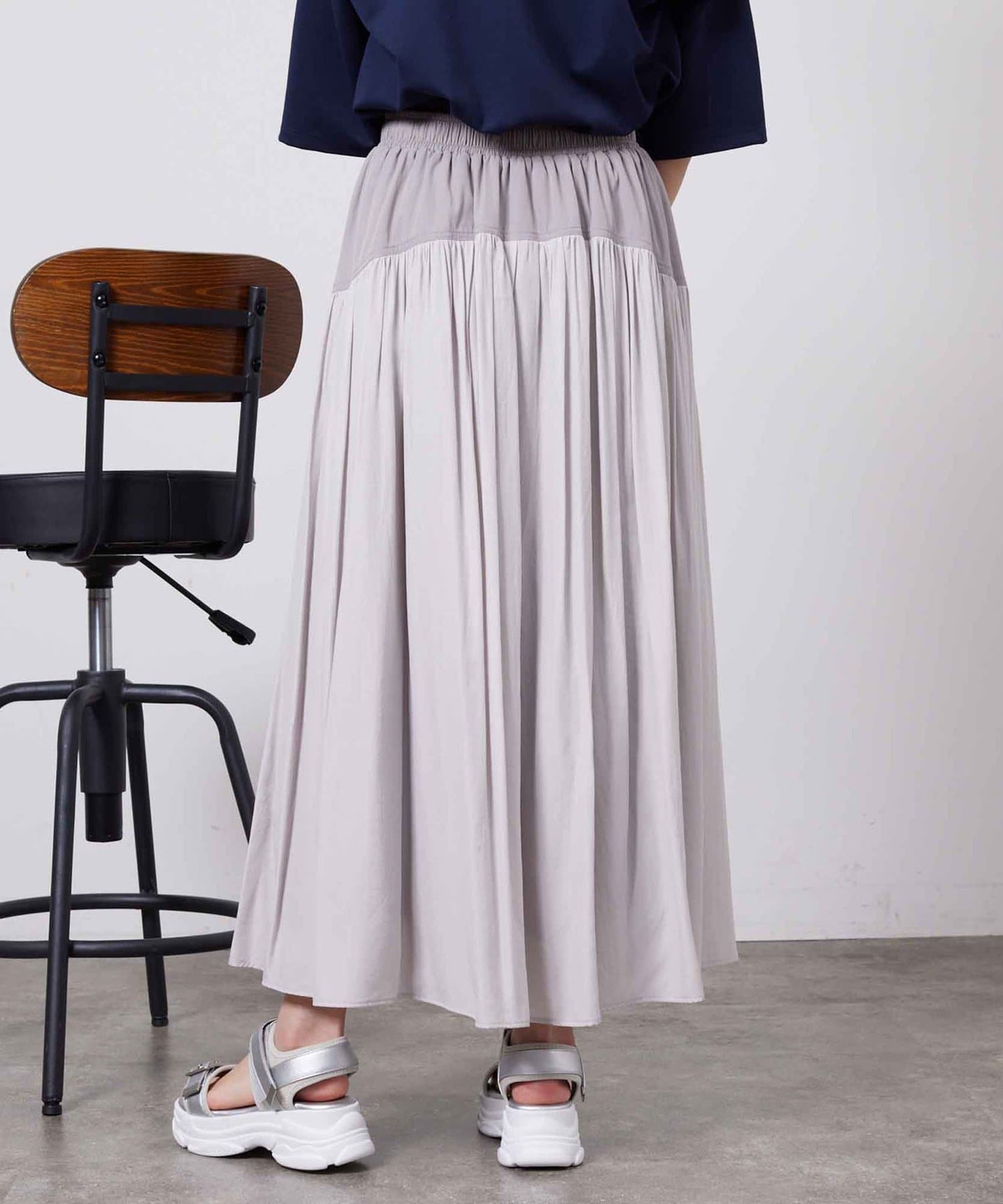 Chez toi Yoke-Panel Gathered Skirt  Elegant Flare & Subtle Shine