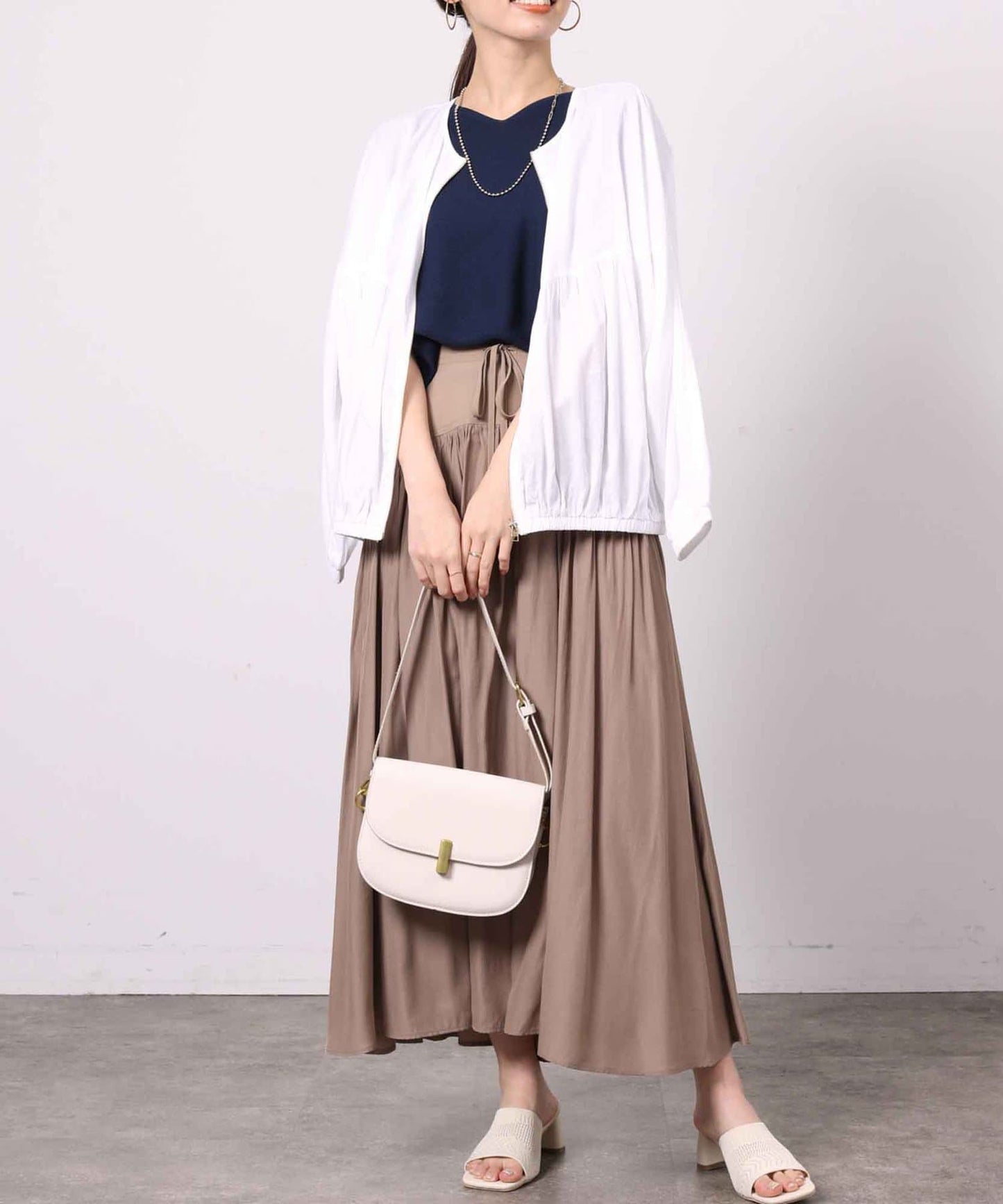 Chez toi Yoke-Panel Gathered Skirt  Elegant Flare & Subtle Shine