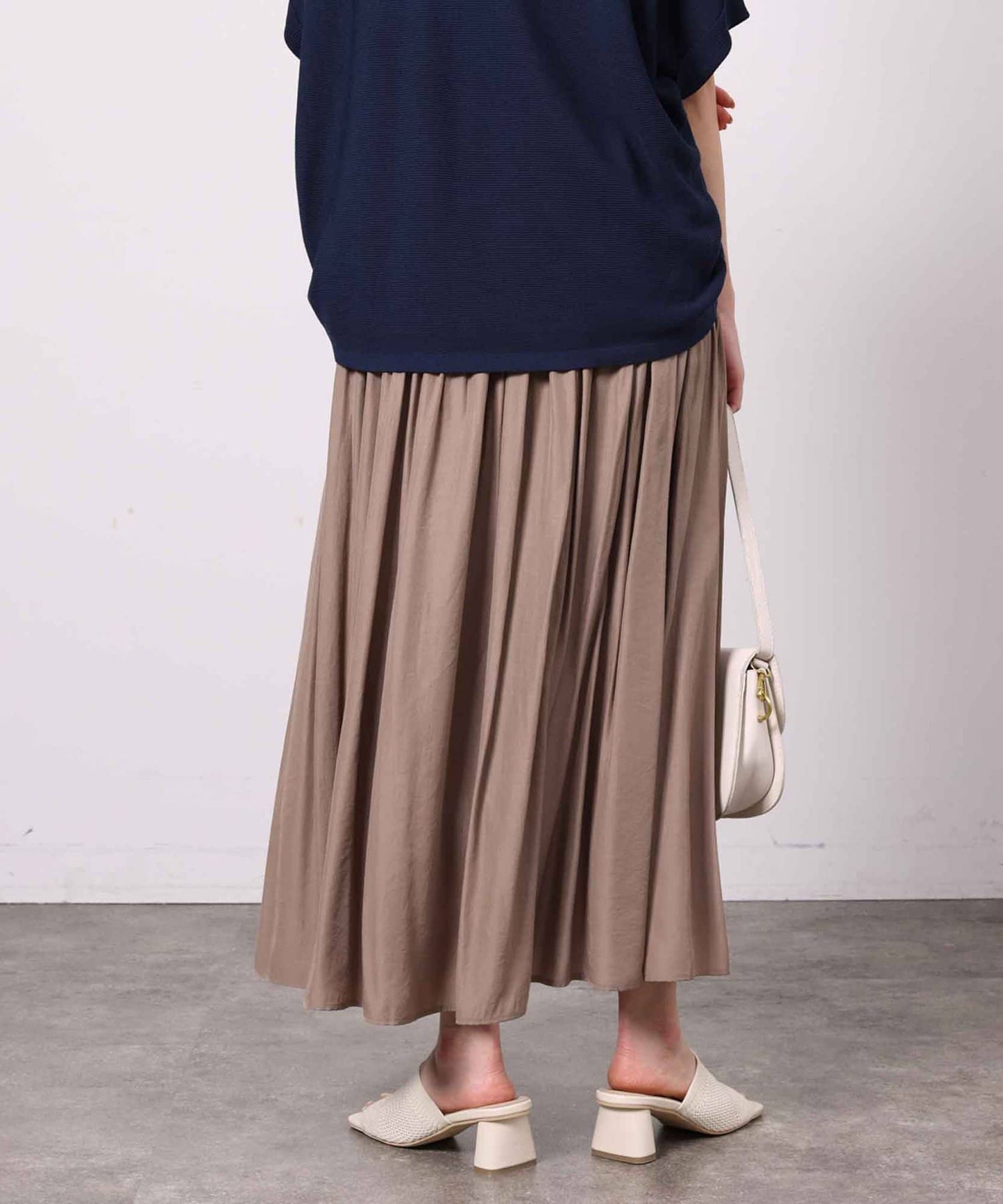 Chez toi Yoke-Panel Gathered Skirt  Elegant Flare & Subtle Shine