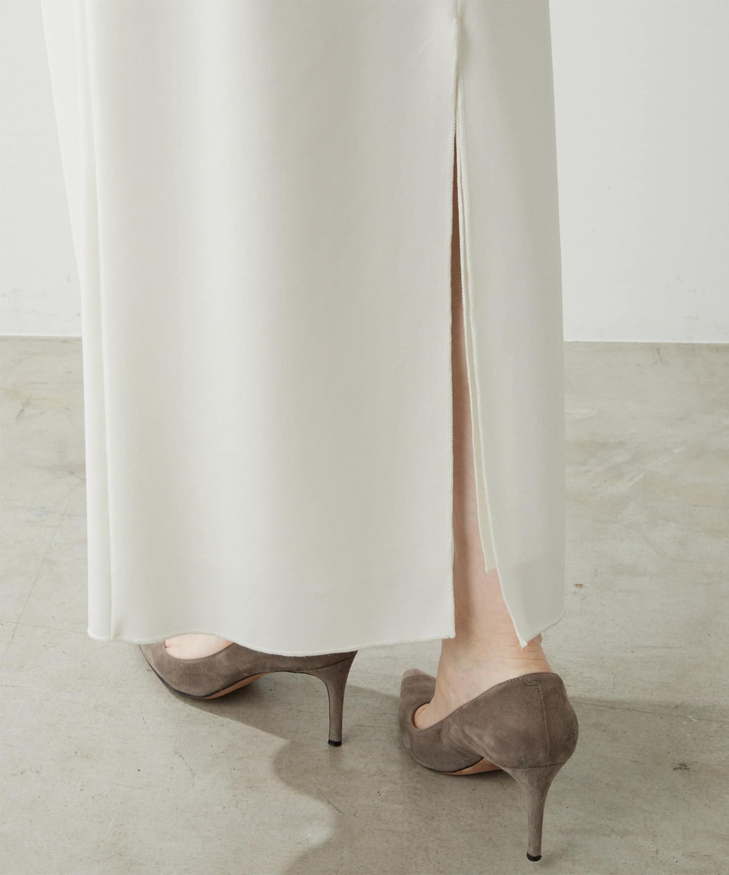 Whim Gazette Jersey I-Line Long Skirt  Stretch Comfort & Elegant Silhouette