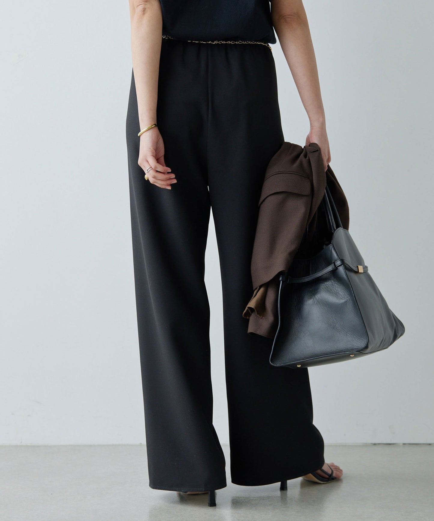 GALLARDAGALANTE × CHIKA Wide Drawstring Pants | Slimming & Comfortable Everyday Essential