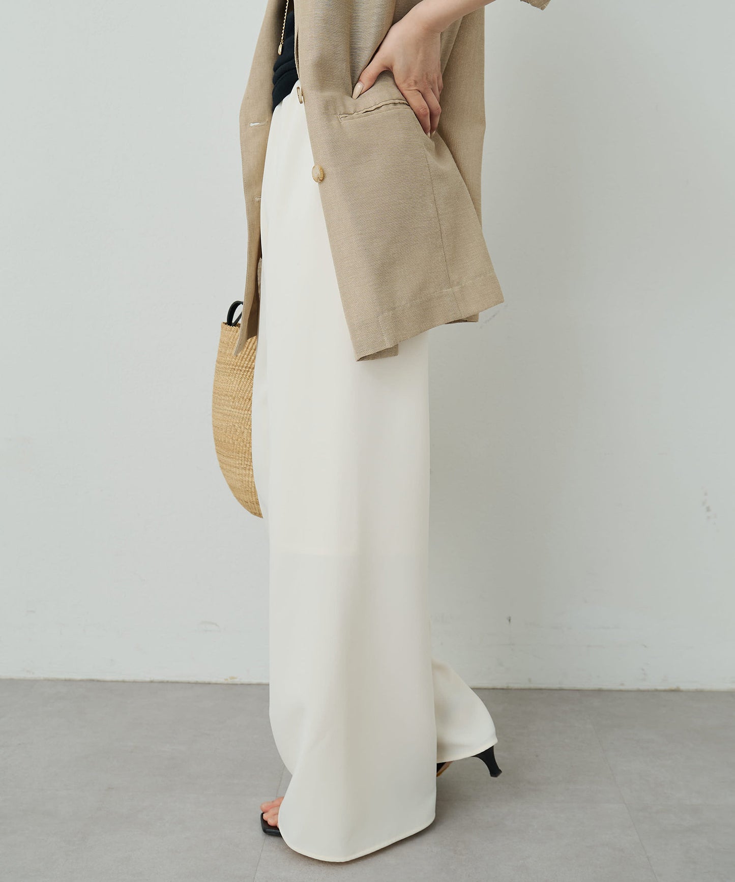 GALLARDAGALANTE × CHIKA Wide Drawstring Pants | Slimming & Comfortable Everyday Essential
