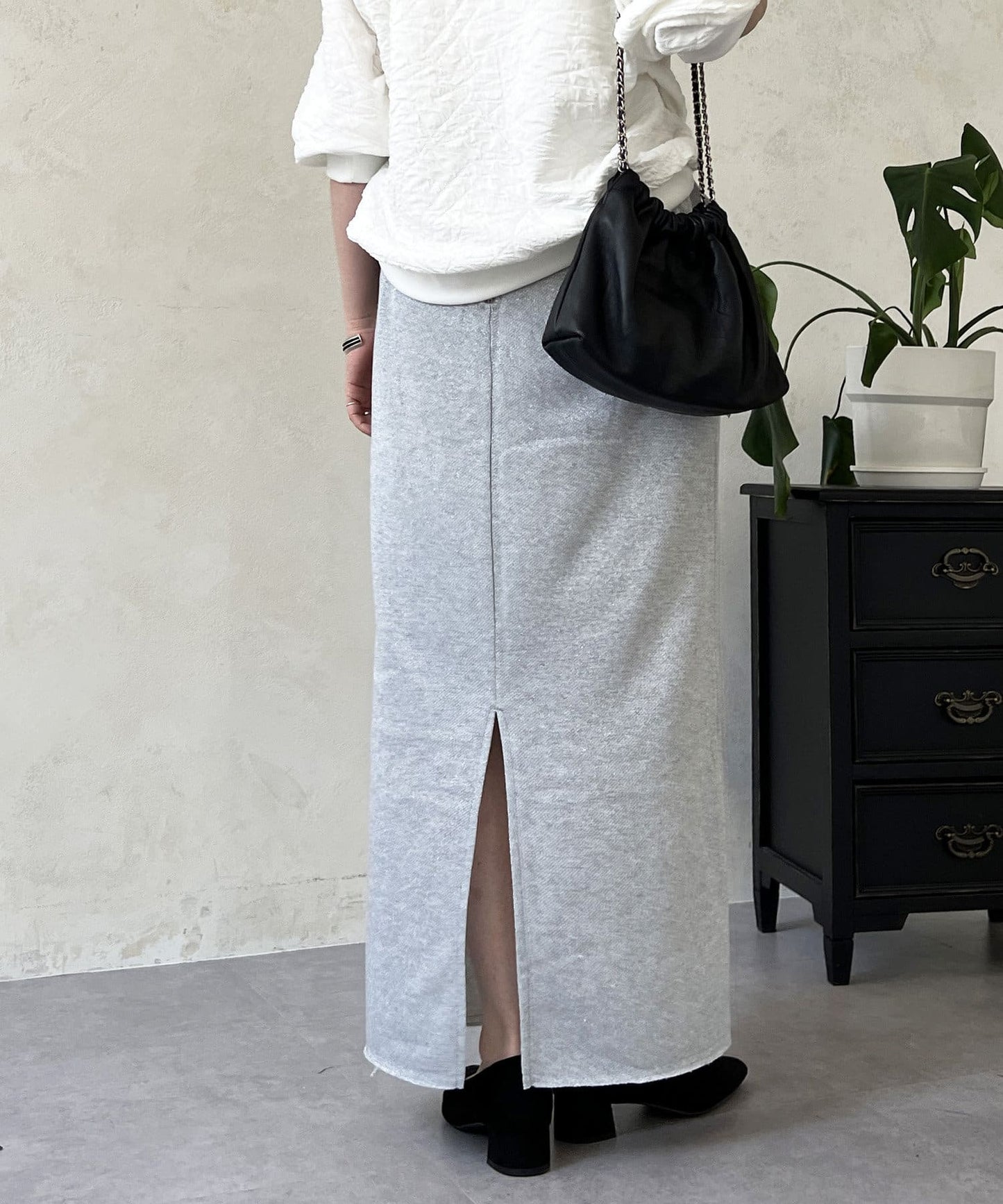 Croisiere Lame Fleece Tight Skirt  Comfortable Stretch Fit  Set-Up Wearable