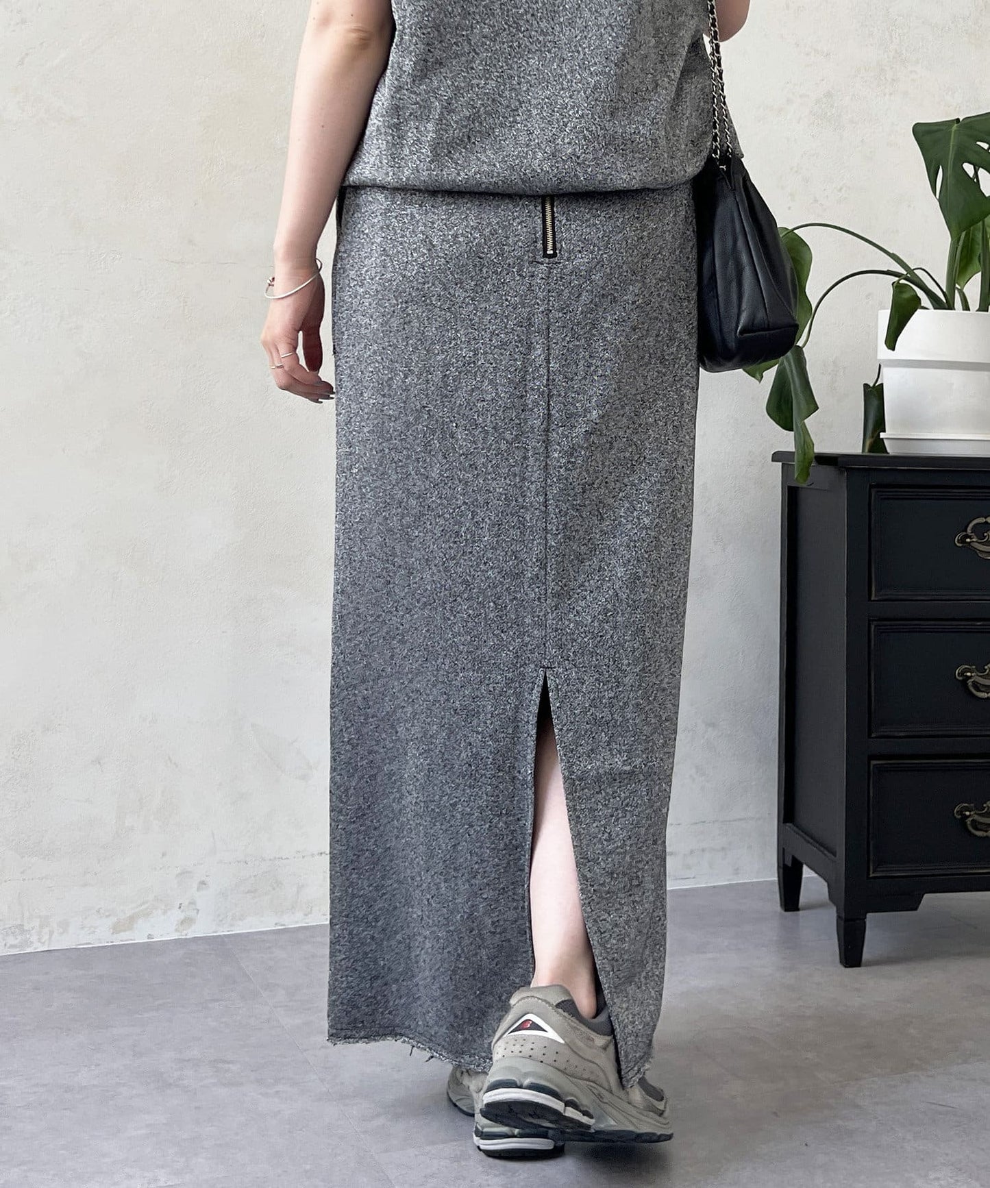 Croisiere Lame Fleece Tight Skirt  Comfortable Stretch Fit  Set-Up Wearable