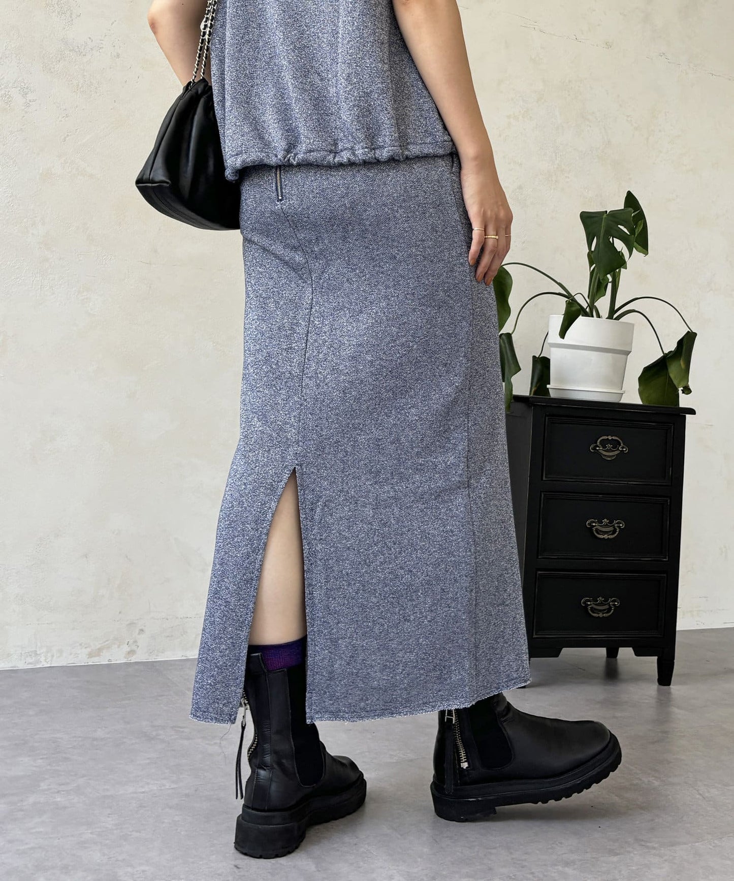 Croisiere Lame Fleece Tight Skirt  Comfortable Stretch Fit  Set-Up Wearable