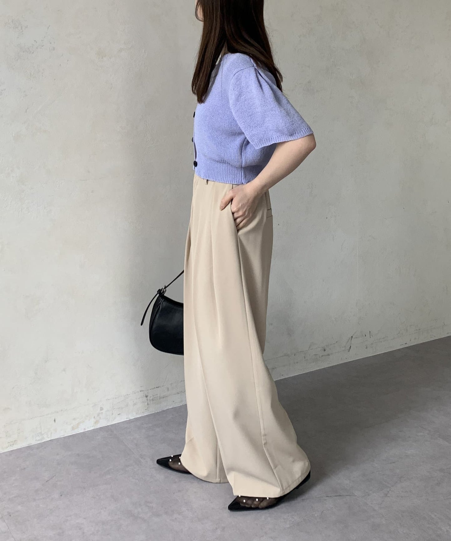 Thevon. “2-Tuck Slacks” | Relaxed Fit Pants with Wrinkle-Resistant Fabric