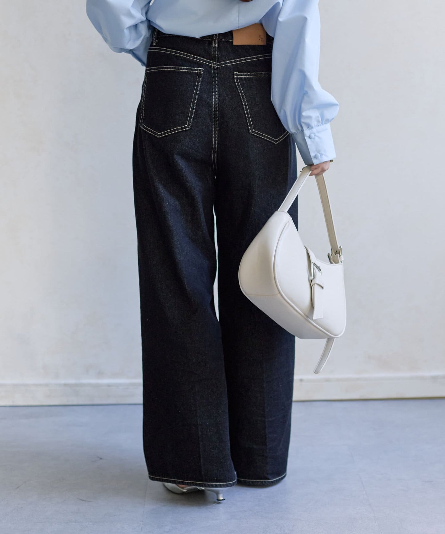 Thevon. “Yuna Project” High-Waist Straight Denim Pants  Leg-Lengthening & Adjustable Fit