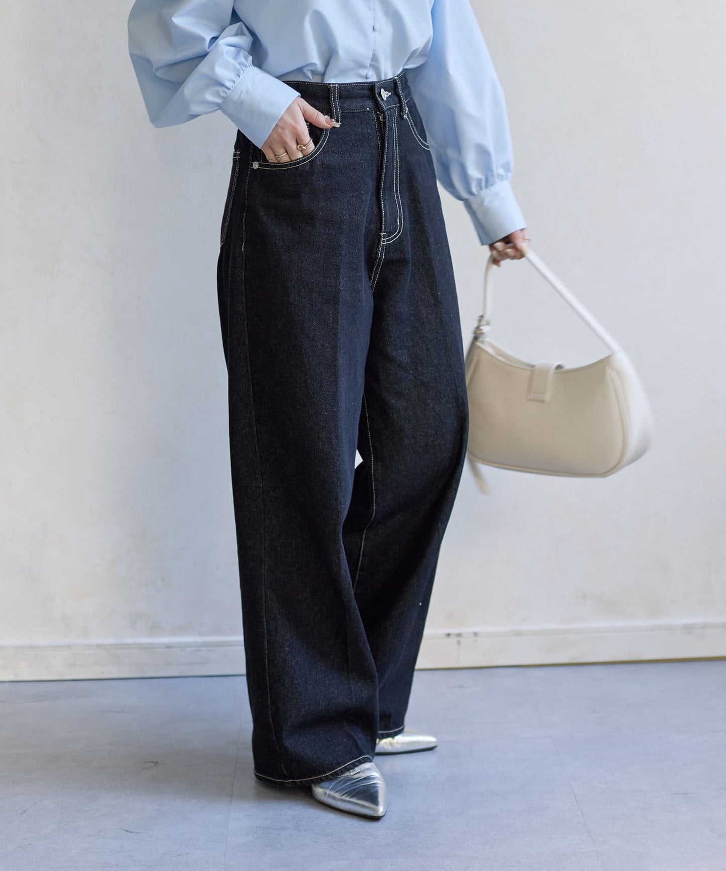 Thevon. “Yuna Project” High-Waist Straight Denim Pants  Leg-Lengthening & Adjustable Fit