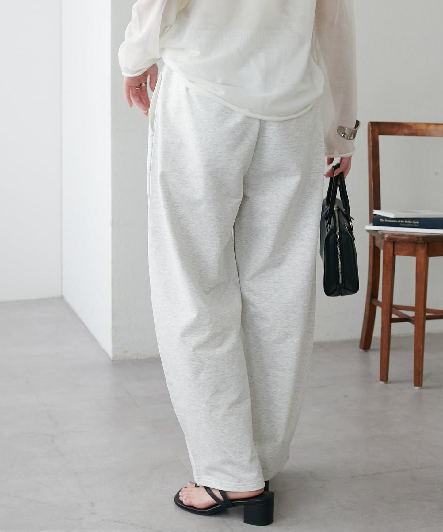 DISCOAT Curved Tuck Sweat Pants | 3 Sizes | Relaxed & Polished Everyday Wear